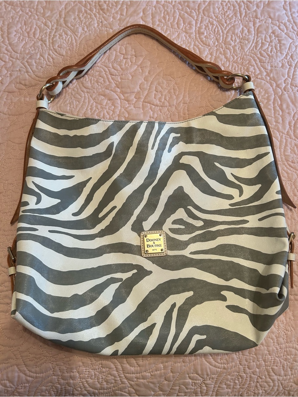 Dooney & Bourke Shoulder Bag ( Grey&White Animal Print)